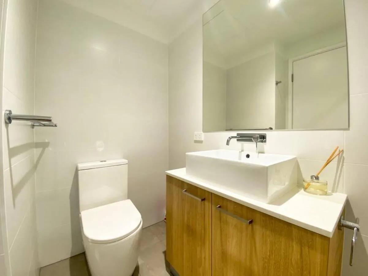 Beautiful 2Br Apt At Adelaide Cbd With Pool-Gym-Bbq